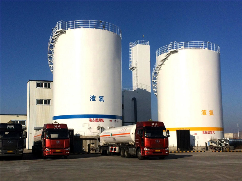 液氧罐配有无线差压式液位樱桃视频污下载，无线浮子液位开关和无线温度樱桃视频污下载